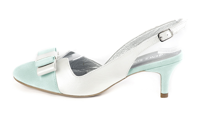 Aquamarine blue and pure white women's open back shoes, with a knot. Round toe. Medium slim heel. Profile view - Florence KOOIJMAN